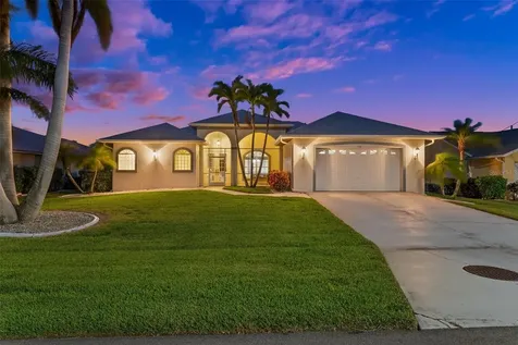 110 SE 40th Street Cape Coral FL 33904