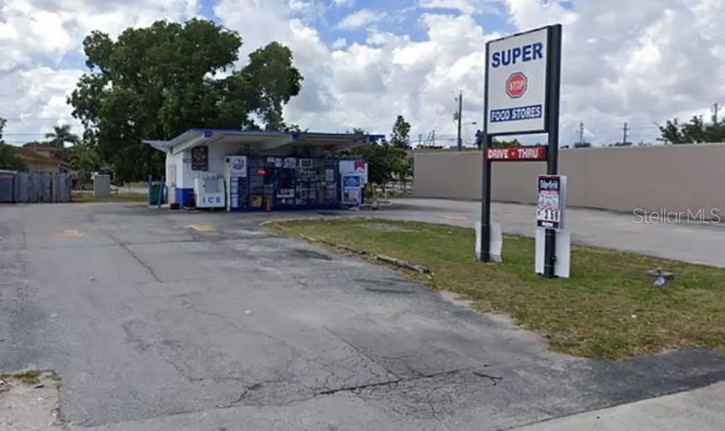 1621 N Cypress Road Pompano Beach FL 33060
