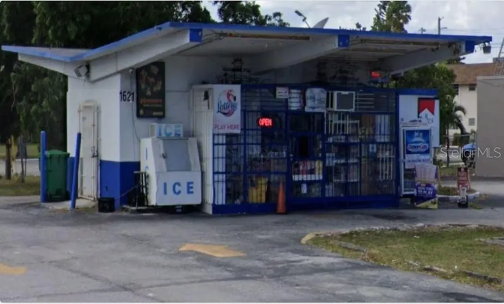 1621 N Cypress Road Pompano Beach FL 33060