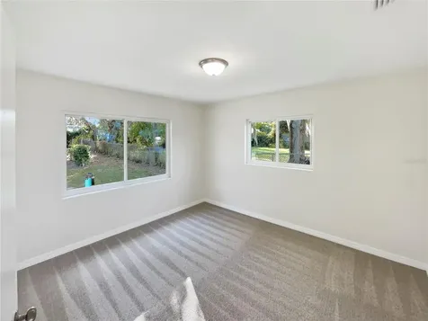 908 Perkins Street Leesburg FL 34748