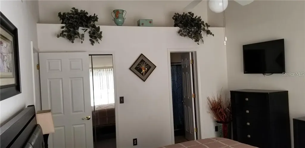 2456 Sweetwater Club Circle Kissimmee FL 34746