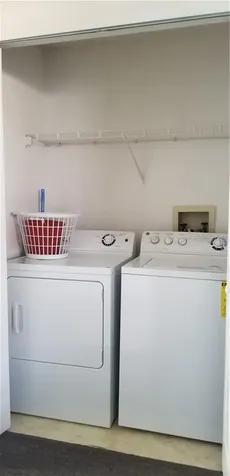 2456 Sweetwater Club Circle Kissimmee FL 34746