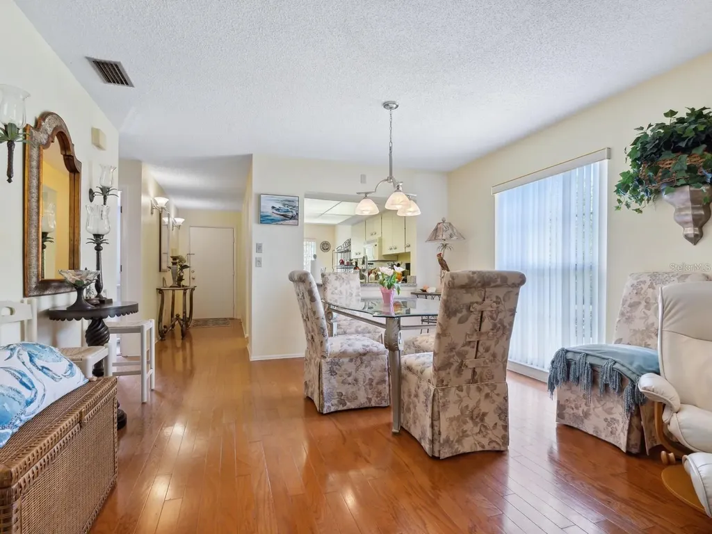 4415 Longmeadow Sarasota FL 34235