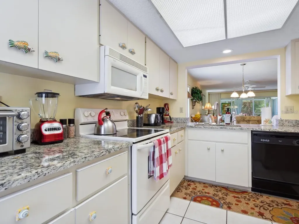 4415 Longmeadow Sarasota FL 34235
