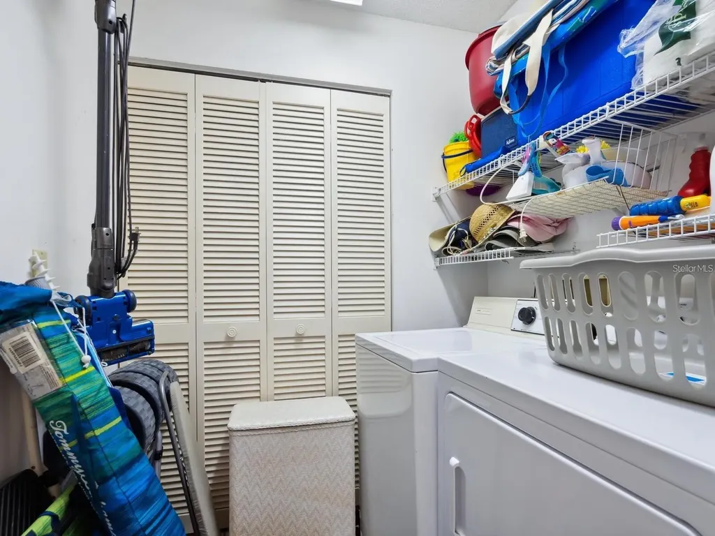 4415 Longmeadow Sarasota FL 34235