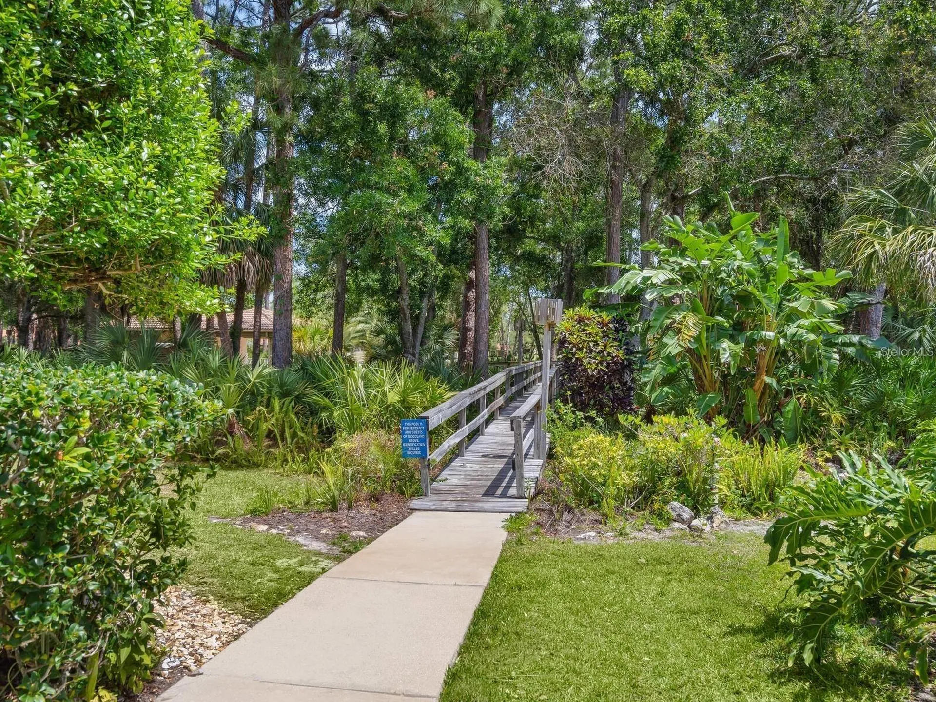 4415 Longmeadow Sarasota FL 34235
