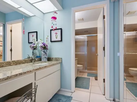 4415 Longmeadow Sarasota FL 34235