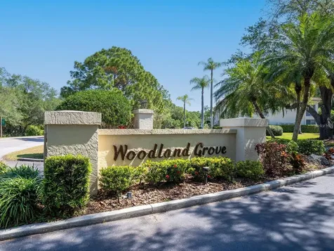 4415 Longmeadow Sarasota FL 34235