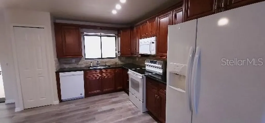 261 Dublin Drive Lake Mary FL 32746