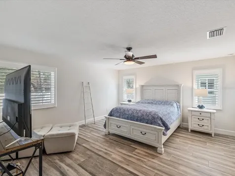 1979 Whitney Oaks Boulevard Clearwater FL 33760