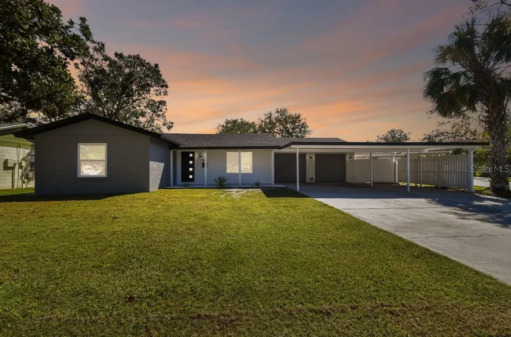8514 Woodwick Court Tampa FL 33615