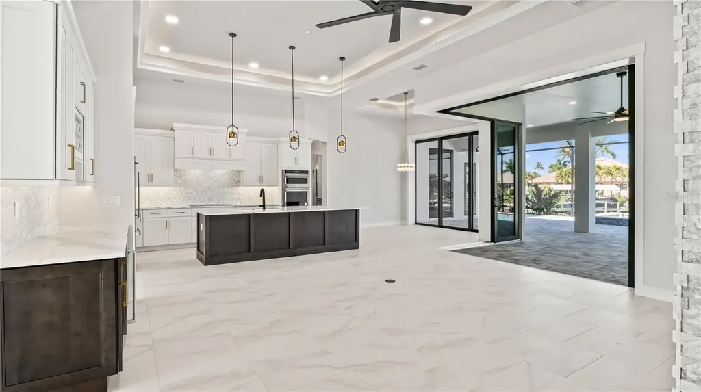 2133 Cape Coral Parkway W Cape Coral FL 33914