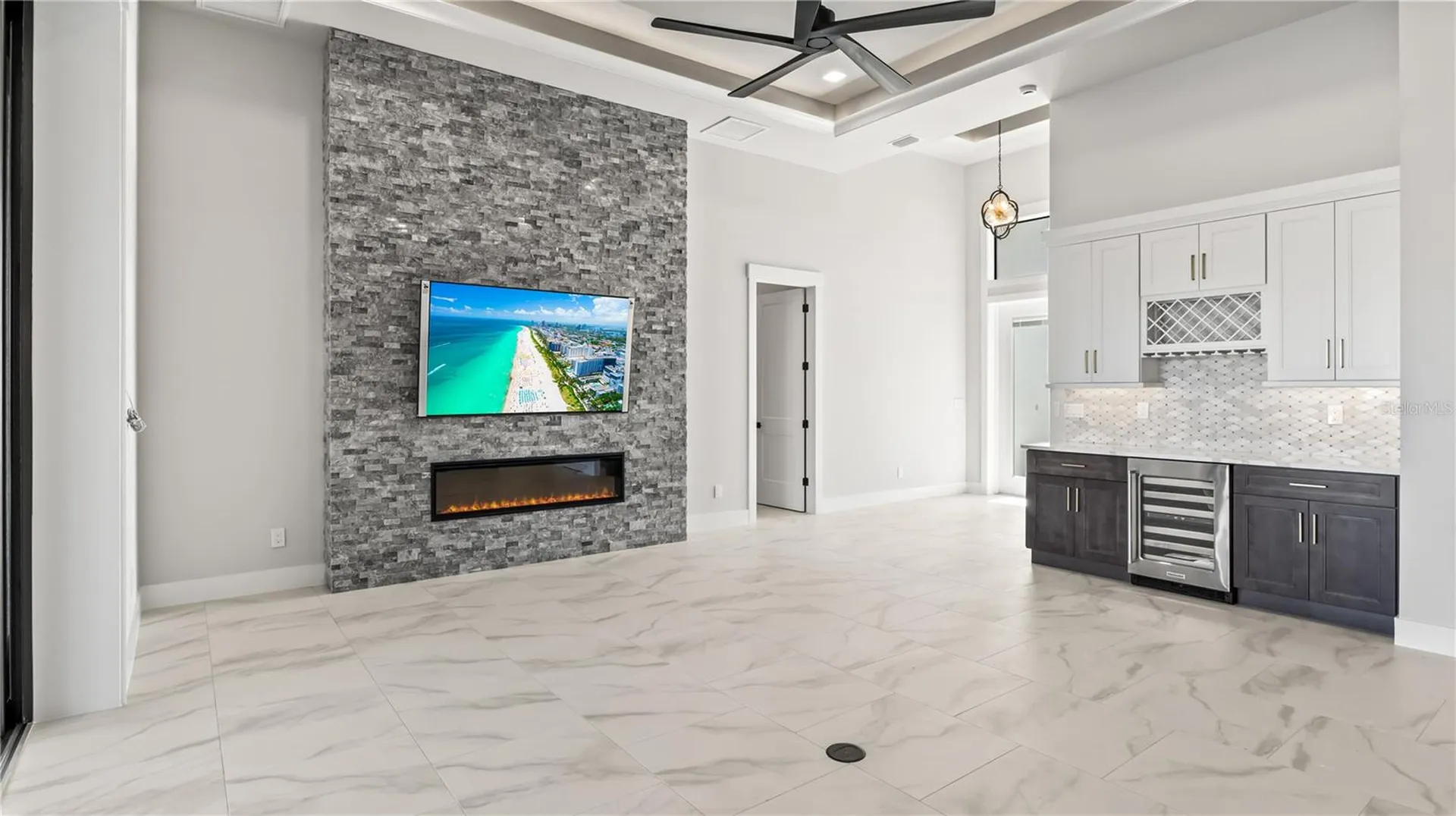 2133 Cape Coral Parkway W Cape Coral FL 33914