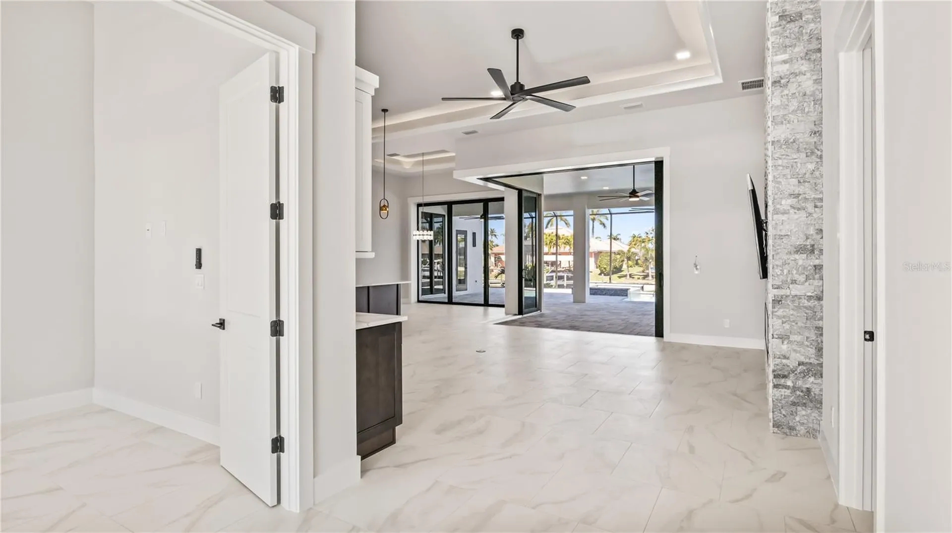 2133 Cape Coral Parkway W Cape Coral FL 33914