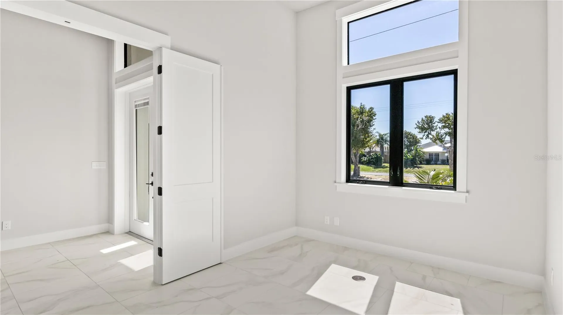 2133 Cape Coral Parkway W Cape Coral FL 33914