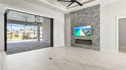 2133 Cape Coral Parkway W Cape Coral FL 33914
