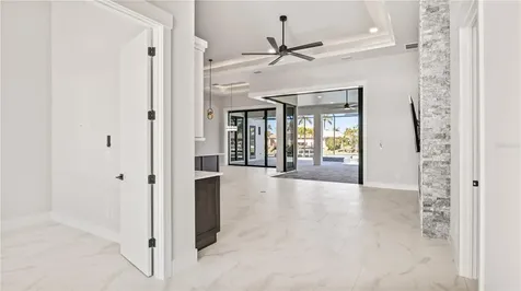 2133 Cape Coral Parkway W Cape Coral FL 33914