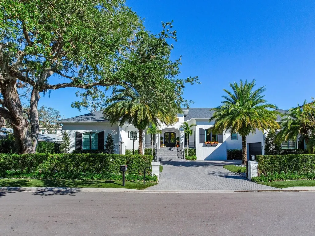 4817 W Sunset Boulevard Tampa FL 33629