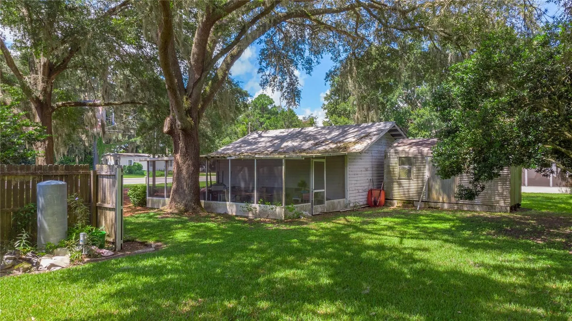 3778 E C-466 Road Oxford FL 34484