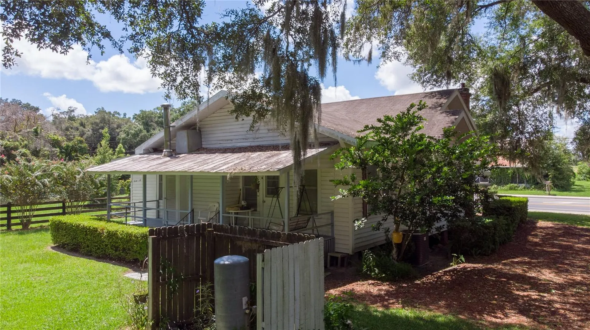 3778 E C-466 Road Oxford FL 34484