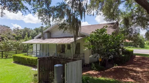 3778 E C-466 Road Oxford FL 34484