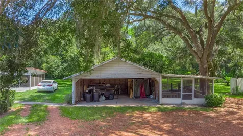 3778 E C-466 Road Oxford FL 34484