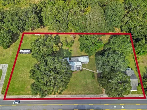 3778 E C-466 Road Oxford FL 34484