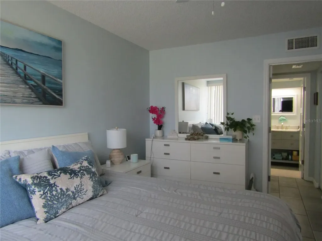 5136 Harpers Croft Sarasota FL 34235