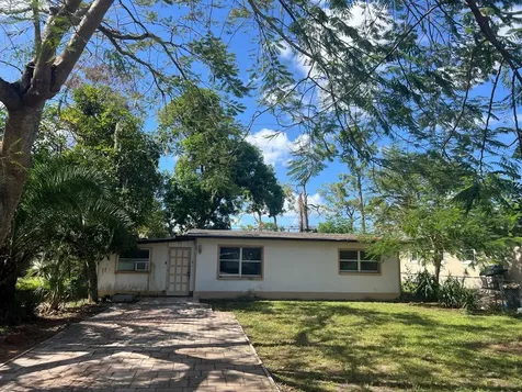 5456 9th Avenue Fort Myers FL 33907