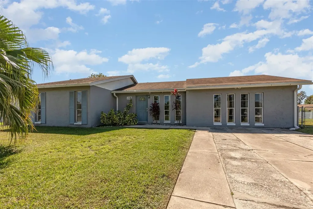 218 Dahlia Drive Kissimmee FL 34743