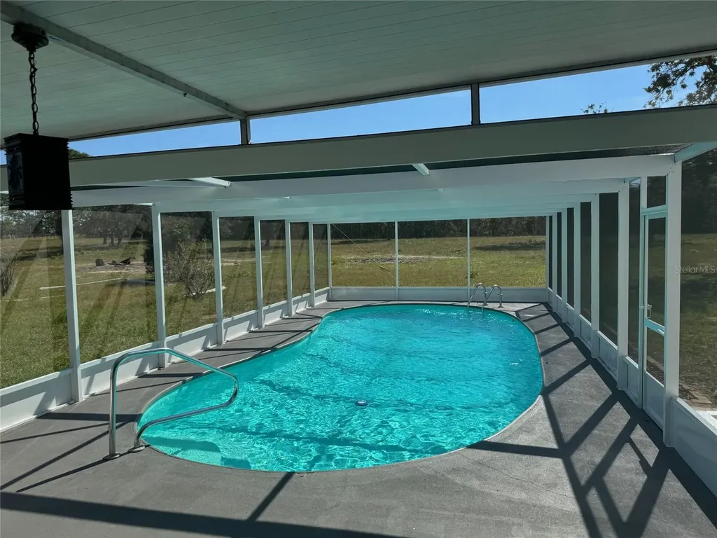 9437 N Singapore Avenue Dunnellon FL 34433