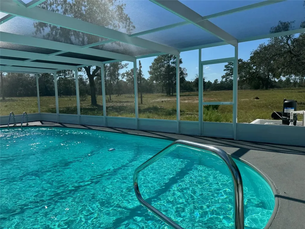 9437 N Singapore Avenue Dunnellon FL 34433