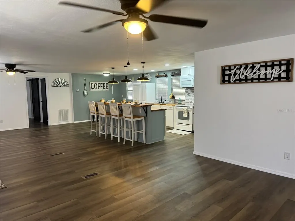 9437 N Singapore Avenue Dunnellon FL 34433