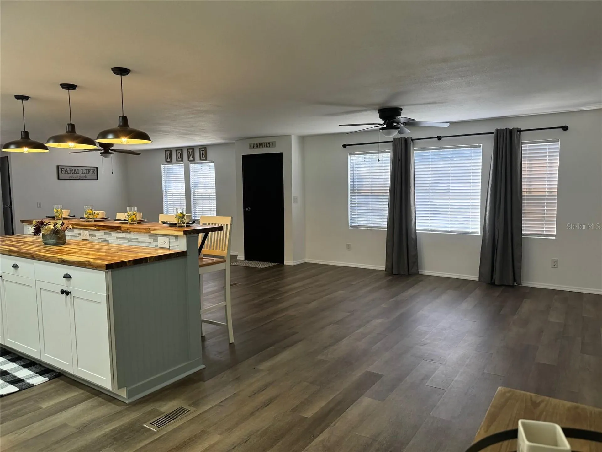 9437 N Singapore Avenue Dunnellon FL 34433