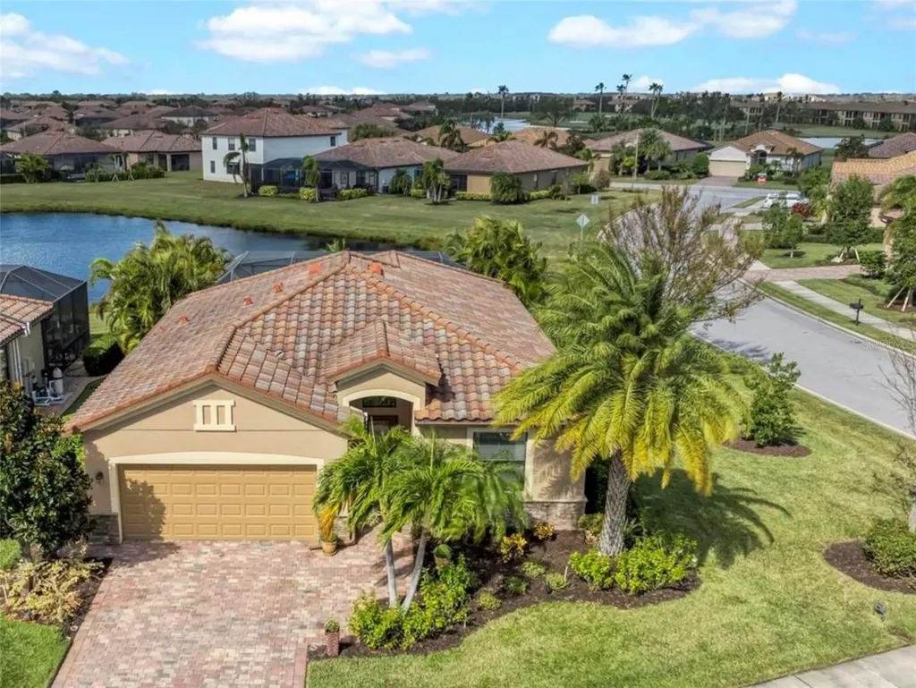 6895 Willowshire Way Bradenton FL 34212