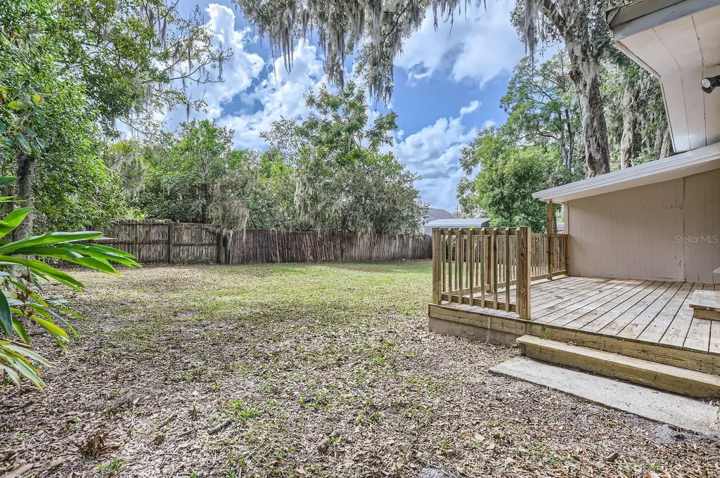 524 E Church Street Deland FL 32724