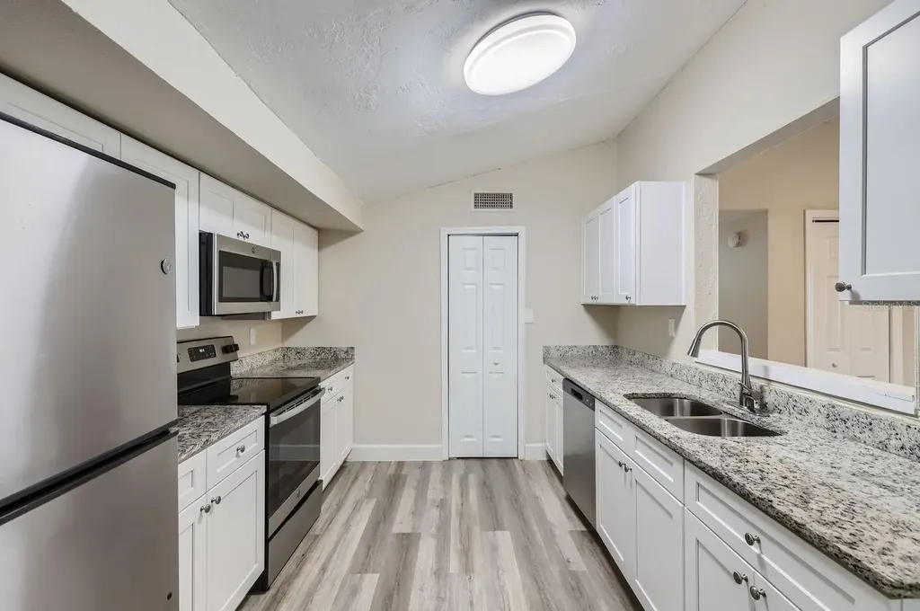524 E Church Street Deland FL 32724
