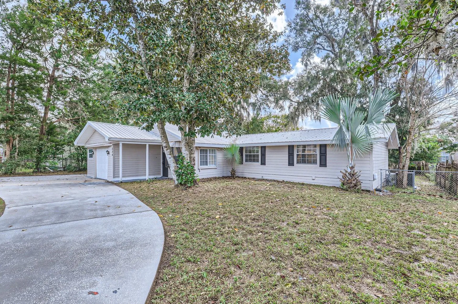 524 E Church Street Deland FL 32724