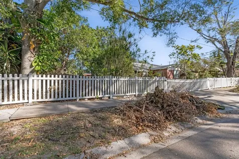 4621 23rd Avenue S St Petersburg FL 33711