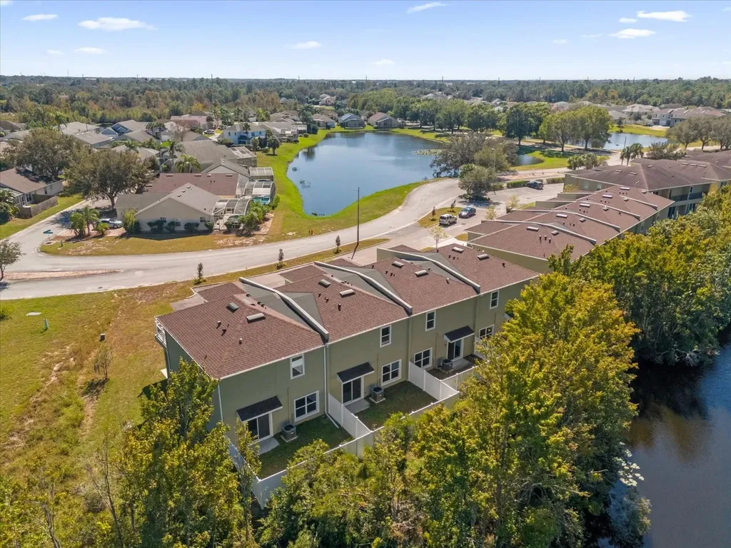 454 Lake Shore Parkway Davenport FL 33896