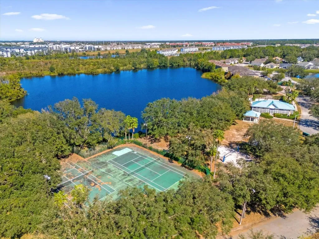 454 Lake Shore Parkway Davenport FL 33896