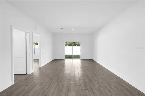 454 Lake Shore Parkway Davenport FL 33896