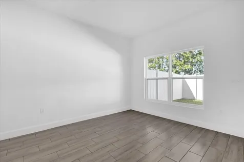 454 Lake Shore Parkway Davenport FL 33896