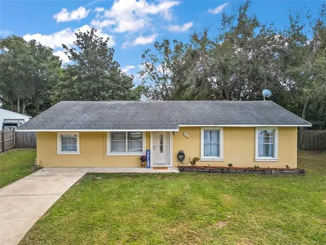 921 Cedar Circle Tavares FL 32778