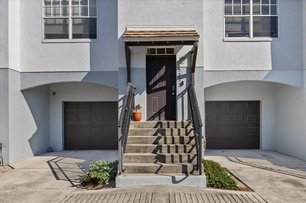 5222 Olmstead Bay Place Tampa FL 33611