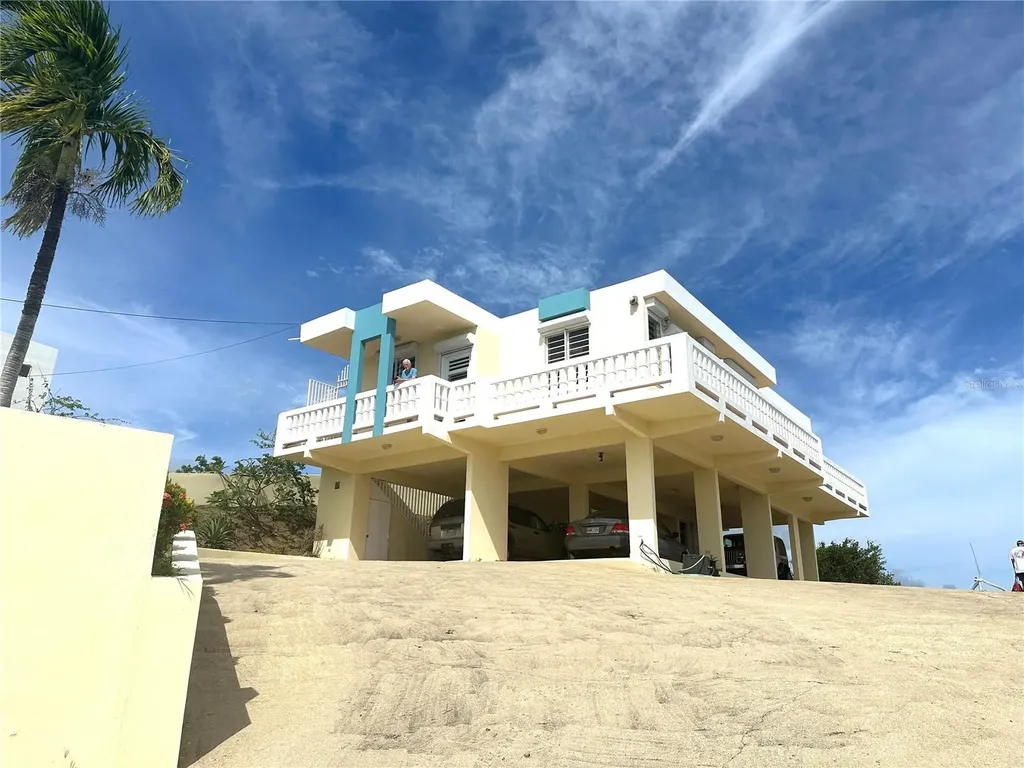 38 Flor Marina Mar Caribe Naguabo PR 00718