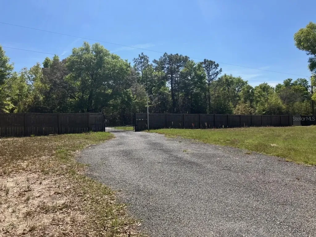 13831 SW 95th Street Dunnellon FL 34432