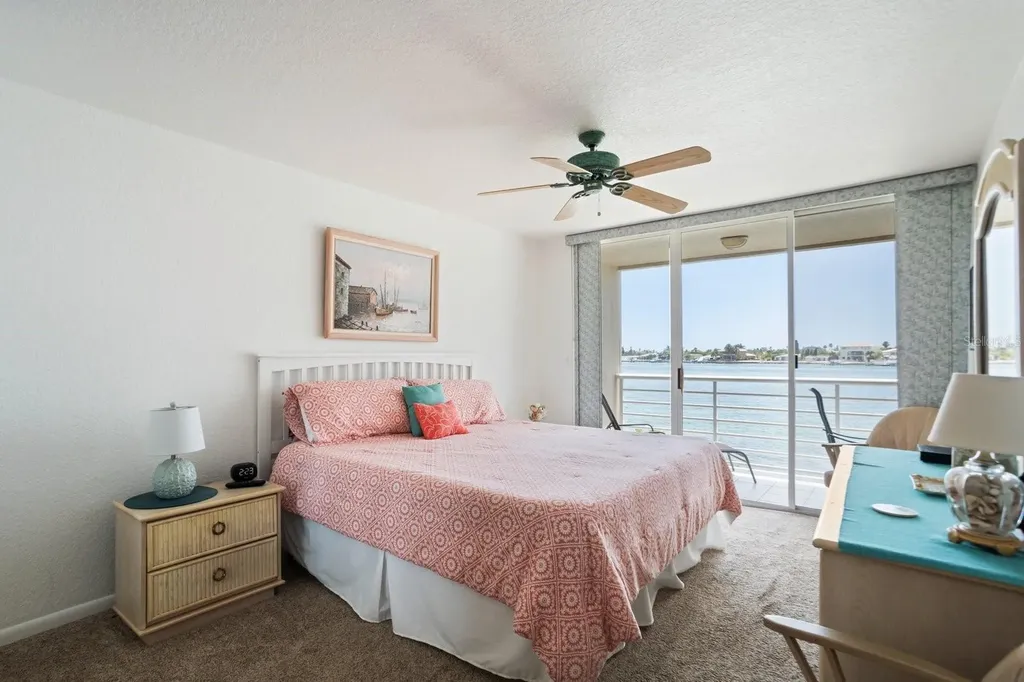 6093 Bahia Del Mar Circle St Petersburg FL 33715