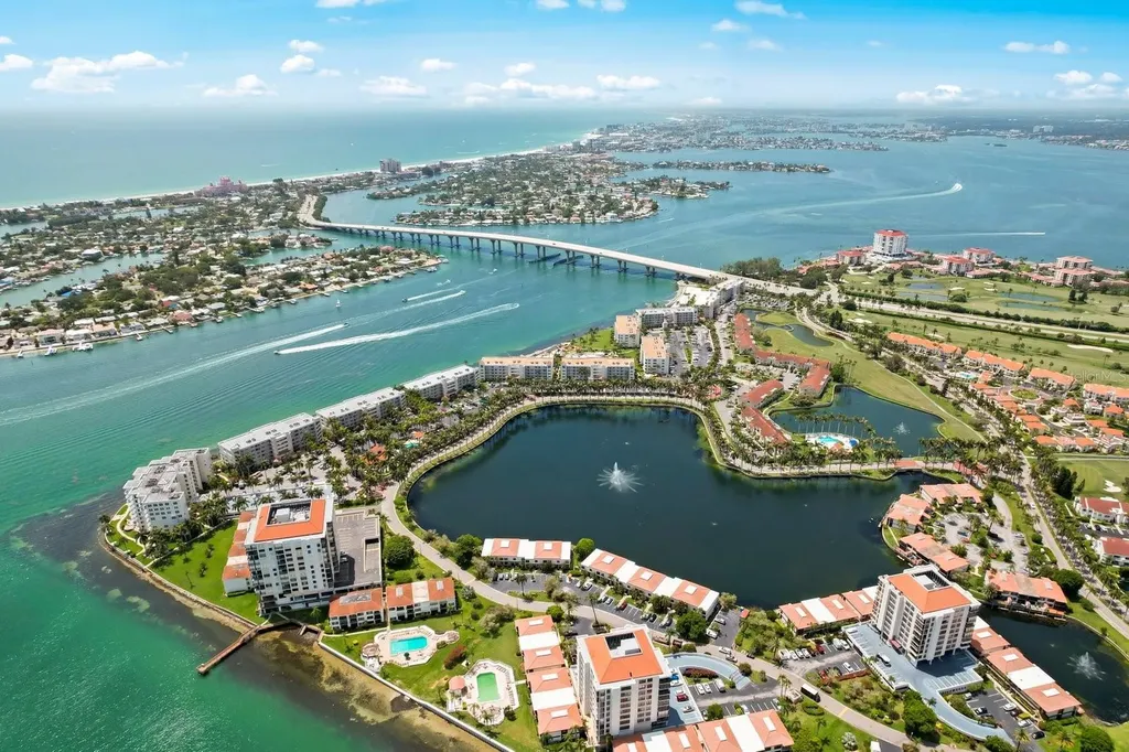 6093 Bahia Del Mar Circle St Petersburg FL 33715