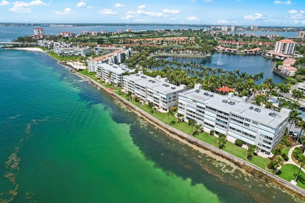 6093 Bahia Del Mar Circle St Petersburg FL 33715